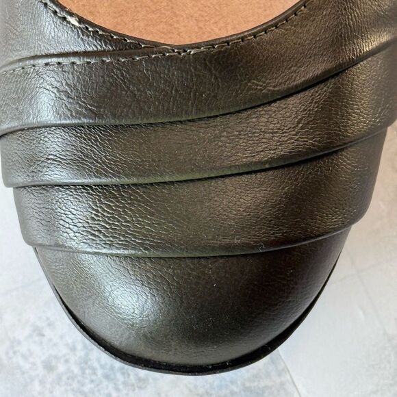 Cliffs by White Mountain Flats • Dark Green • Size 8 • Comfort Ballet Shoes • - Picture 7 of 14